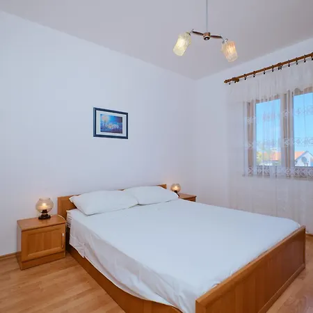 With Parking Spaces Losinj, Losinj - 24690 Apartamento Mali Lošinj