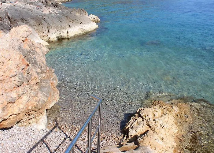With Parking Spaces Losinj, Losinj - 24690 Apartment
