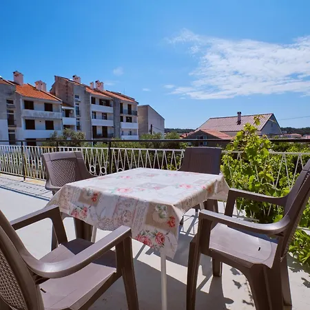 With Parking Spaces Losinj, Losinj - 24690 아파트 말리로시니
